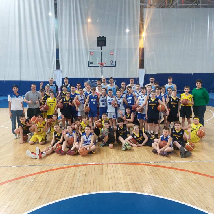БК “Университет-Югра” провели мастер – класс юным баскетболистам