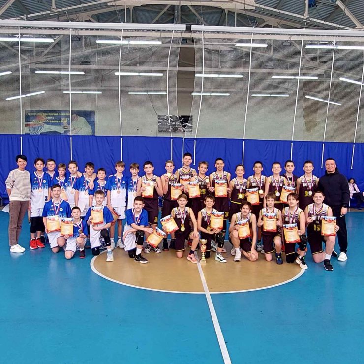 Вчера в СШ “Югория” завершилось Первенство города по баскетболу среди командц юношей 2011-2012 годов рождения.