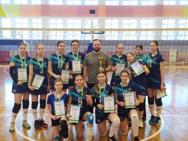 В г.Югорске завершилось Первенство ХМАО Югры по волейболу среди девушек до 16 лет.