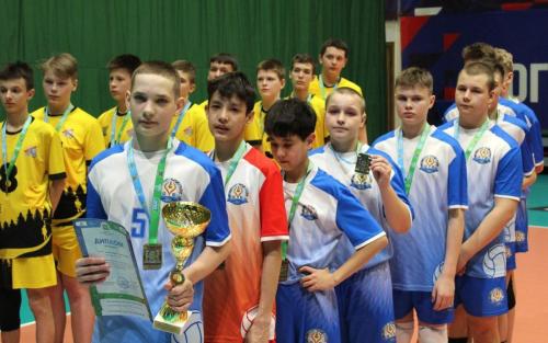 В Нижневартовске завершилось Первенство автономного округа по волейболу среди юношей до 16 лет